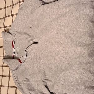 Quarter zip pull over